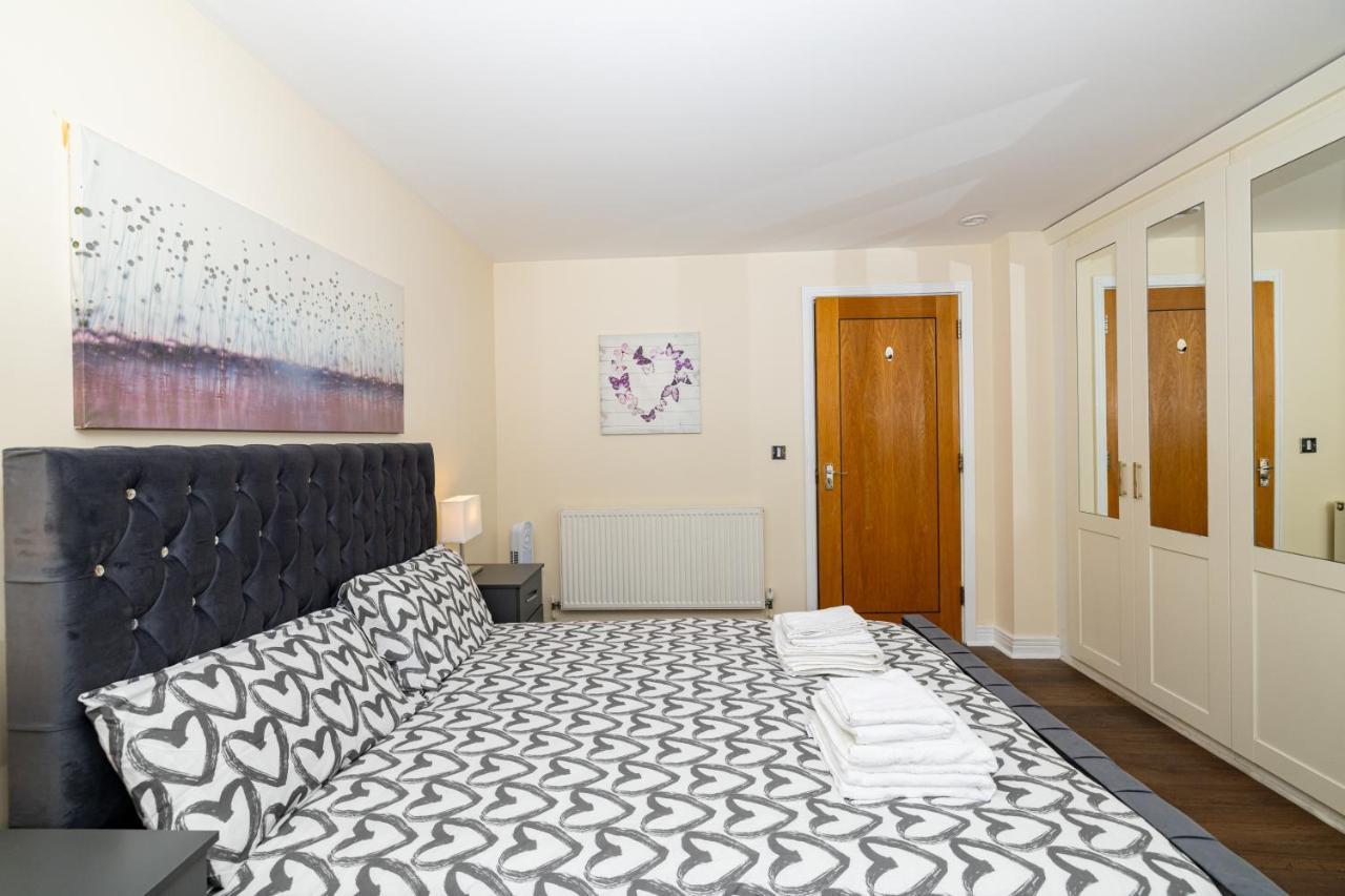 Two Bed Apartment Near Canary Wharf Лондон Экстерьер фото