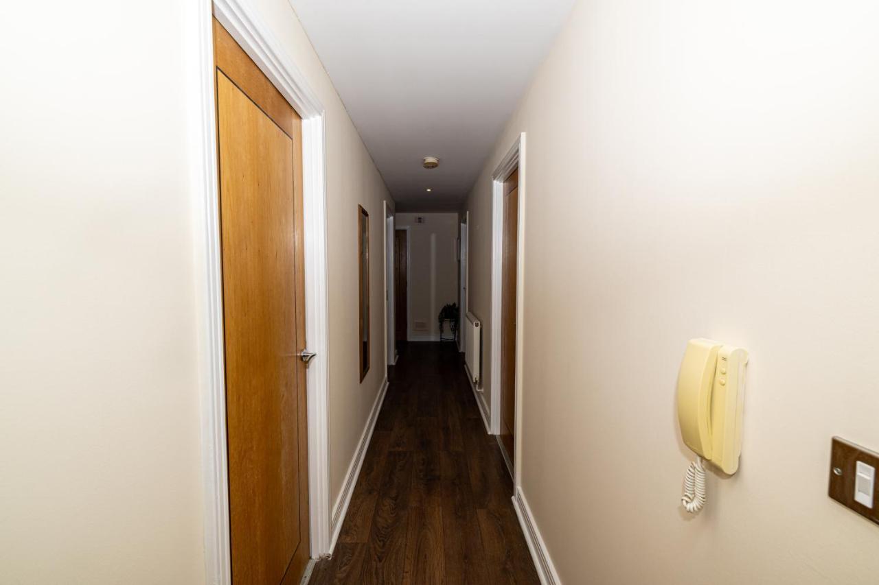 Two Bed Apartment Near Canary Wharf Лондон Экстерьер фото