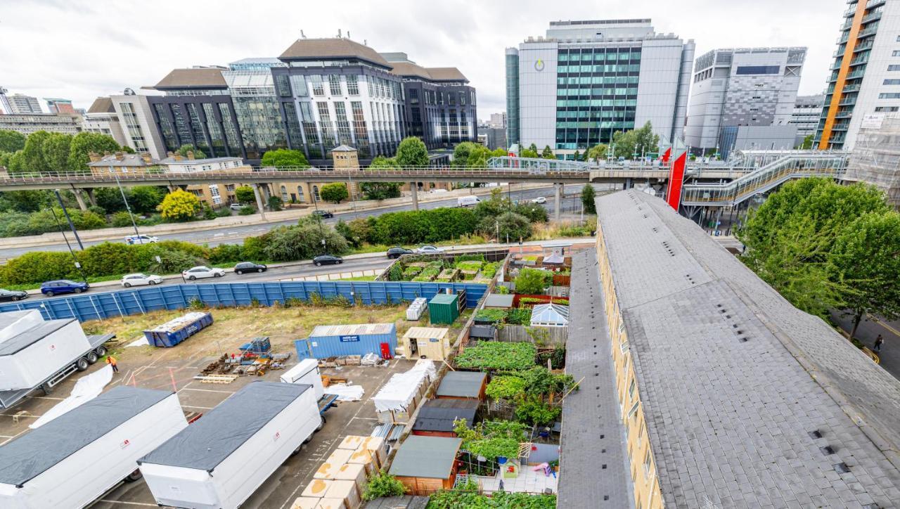 Two Bed Apartment Near Canary Wharf Лондон Экстерьер фото