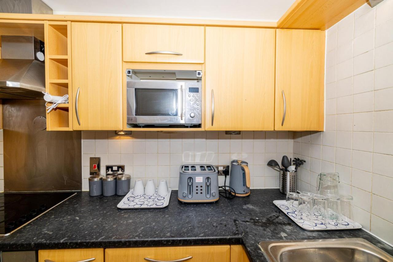 Two Bed Apartment Near Canary Wharf Лондон Экстерьер фото